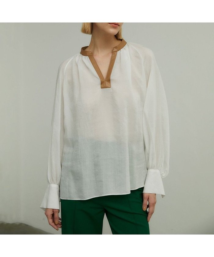 【ベイジ,/BEIGE,】のPAULINE / レザーコンビブラウス インテリア・キッズ・メンズ・レディースファッション・服の通販 founy(ファニー) https://founy.com/ ファッション Fashion レディースファッション Fashion for Women トップス・カットソー Cut & Sew Tops シャツ・ブラウス・オフィスカジュアル Elegant Blouses & Button-Ups ギャザー Gathered, Ruffled シンプル Simple, Minimal フォルム Silhouette, Form エレガント 上品 Elegant 夏 Summer 春 Spring S/S・春夏 SS, Spring/Summer, Warm Season |ID: prp329100004858478 ipo3291000000035910670