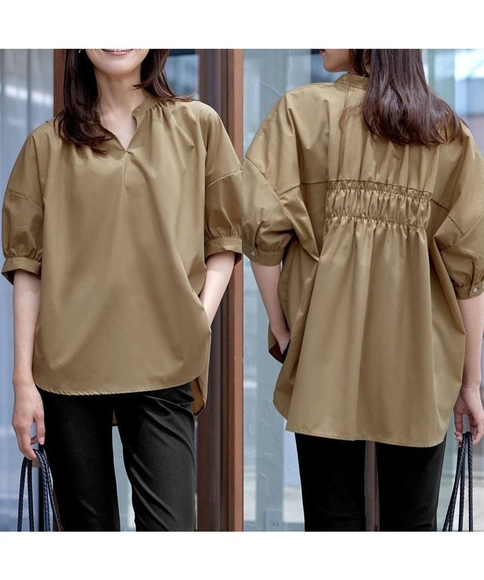 【ティアクラッセ/Tiaclasse】の【洗える】バックギャザーシャツ インテリア・キッズ・メンズ・レディースファッション・服の通販 founy(ファニー) https://founy.com/ ファッション Fashion レディースファッション Fashion for Women トップス・カットソー Cut & Sew Tops シャツ・ブラウス・オフィスカジュアル Elegant Blouses & Button-Ups アクセサリー Fashion Accessories ウォッシャブル Machine Washable 春 Spring 洗える Machine Washable カーディガン Cardigan, Knitwear シンプル Simple, Minimal スタンド Stand Collar, Upright Stand ストライプ Stripe, Striped Pattern スリーブ Sleeve, Long Sleeve / Short Sleeve チュニック Tunic, Long Top 無地 Plain, Solid Color ロング Long, Long-Length 楽ちん Easy Fit, Comfortable S/S・春夏 SS, Spring/Summer, Warm Season 再入荷 Restock / Back in Stock 夏 Summer エレガント 上品 Elegant 新作・新入荷 New Arrivals / New In |ID: prp329100004858664 ipo3291000000035914481