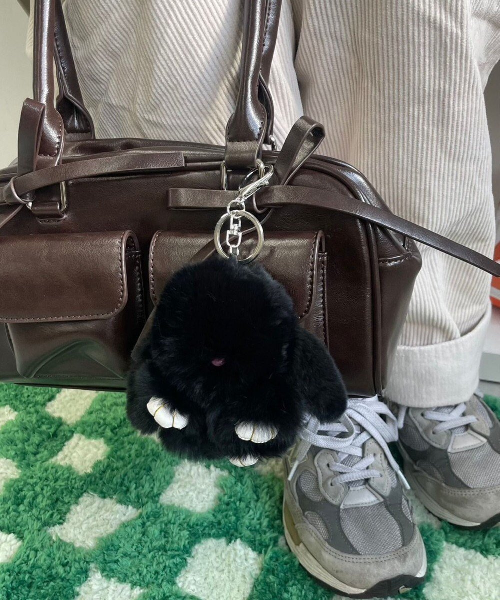 【ウィゴー/WEGO】のもふもふうさぎぬいぐるみキーホルダー インテリア・キッズ・メンズ・レディースファッション・服の通販 founy(ファニー) 　ファッション　Fashion　レディースファッション　Fashion for Women　ミニ財布・二つ折り財布　Wallets & Card Cases　おすすめ　Recommended / Our Picks　キーホルダー　Keychain, Key Holder　スマホ　Smartphone, Mobile Device　財布　Wallet, Purse　ブラック|ID: prp329100004858743 ipo3291000000035916388
