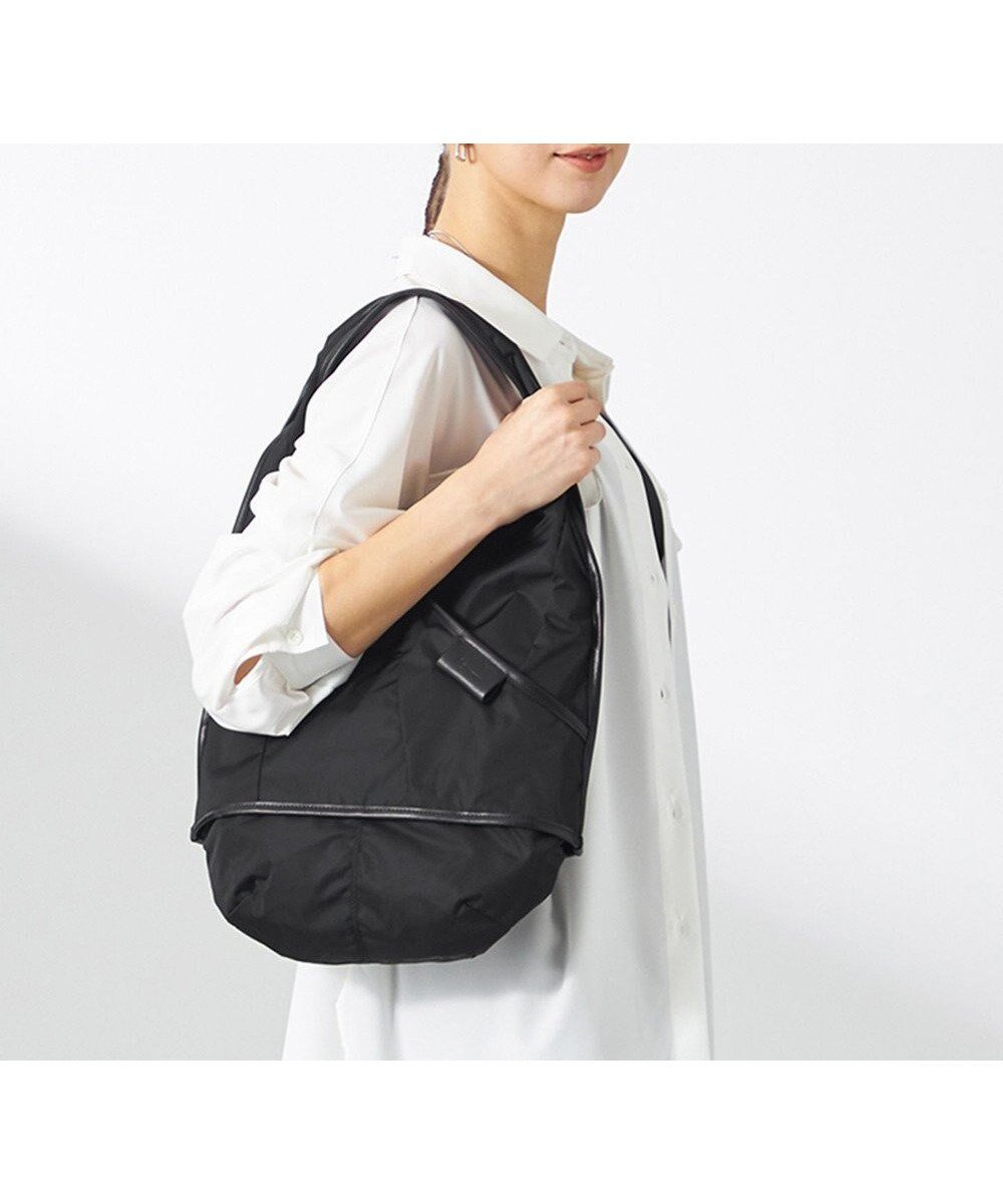 【イザック/Y'SACCS】の【Y SACCS Gene Line】イゼール トートバッグ Mini インテリア・キッズ・メンズ・レディースファッション・服の通販 founy(ファニー) 　ファッション　Fashion　レディースファッション　Fashion for Women　バッグ　Bags　カッティング　Cutting Detail　軽量　Lightweight, Ultra Light　シンプル　Simple, Minimal　ストライプ　Stripe, Striped Pattern　スマート　Smart, Elegant　ポケット　Pocket, Pocket Detail　マグネット　Magnet, Magnetic Closure　日本製　Made In Japan　ブラック|ID: prp329100004859019 ipo3291000000035928412