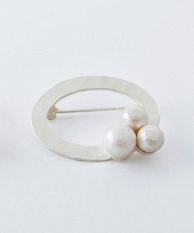 【ピッシェアンス/Pisceans】のツチメリング コットンパール ブローチ 人気、トレンドファッション・服の通販 founy(ファニー) ファッション Fashion レディースファッション Fashion for Women アクセサリー Fashion Accessories アンティーク Antique-Inspired オケージョン Occasion Wear オーバル Oval Design シンプル Simple, Minimal パール Pearl, Pearl Accent ブローチ Brooch, Pin Brooch プレート Plate, Dish ワンポイント One Point, Statement Accent セレモニー Ceremony ギフト プレゼント Gift / Present 入学式 Entrance Ceremony 卒業式 Graduation Ceremony 結婚式 Wedding 披露宴 Wedding Reception |ID:prp329100004859124