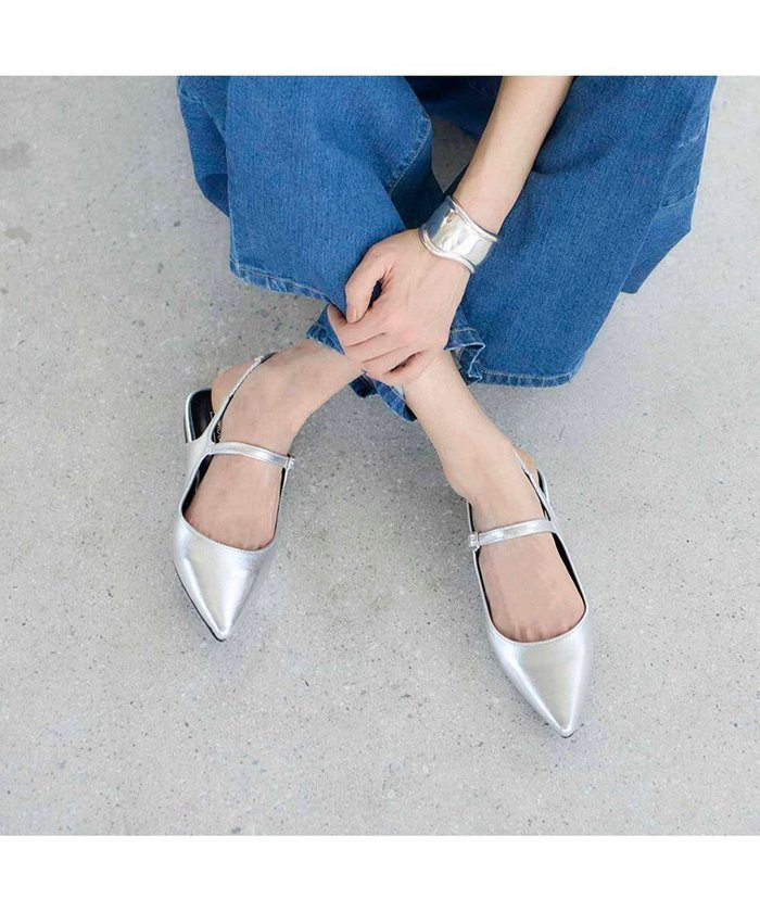 【モード エ ジャコモ/MODE ET JACOMO】のnoyau ポインテッドトゥバックベルトパンプス インテリア・キッズ・メンズ・レディースファッション・服の通販 founy(ファニー) https://founy.com/ ファッション Fashion レディースファッション Fashion for Women バッグ Bags ベルト&ウエストマーク Belts & Waist Accessories エレガント 上品 Elegant コレクション Collection, Seasonal Line シューズ Shoes, Footwear スタイリッシュ Stylish, Fashionable タイトスカート Pencil Skirt, Tight Skirt トレンド Trend, Trending Now フラット Flat, Flat Shoes フレア Flare, Flared ラップ Wrap, Wrap Design 再入荷 Restock / Back in Stock おすすめ Recommended / Our Picks 旅行 Travel ビジネス 仕事 通勤 Business / Work / Commuting |ID: prp329100004859155 ipo3291000000035932208