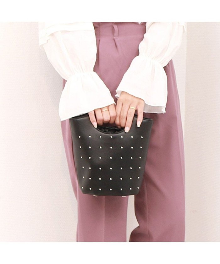 【アンビリオン/UNBILLION】のカカトゥ kakatoo / スタッズショルダーバッグ インテリア・キッズ・メンズ・レディースファッション・服の通販 founy(ファニー) https://founy.com/ ファッション Fashion レディースファッション Fashion for Women バッグ Bags 巾着 Drawstring Bag, Kinchaku ショルダー Shoulder, Shoulder Strap シンプル Simple, Minimal スタッズ Studs, Metal Accents 財布 Wallet, Purse トレンド Trend, Trending Now フェミニン Feminine, Girly ポーチ Pouch, Small Case 再入荷 Restock / Back in Stock |ID: prp329100004859164 ipo3291000000035932440