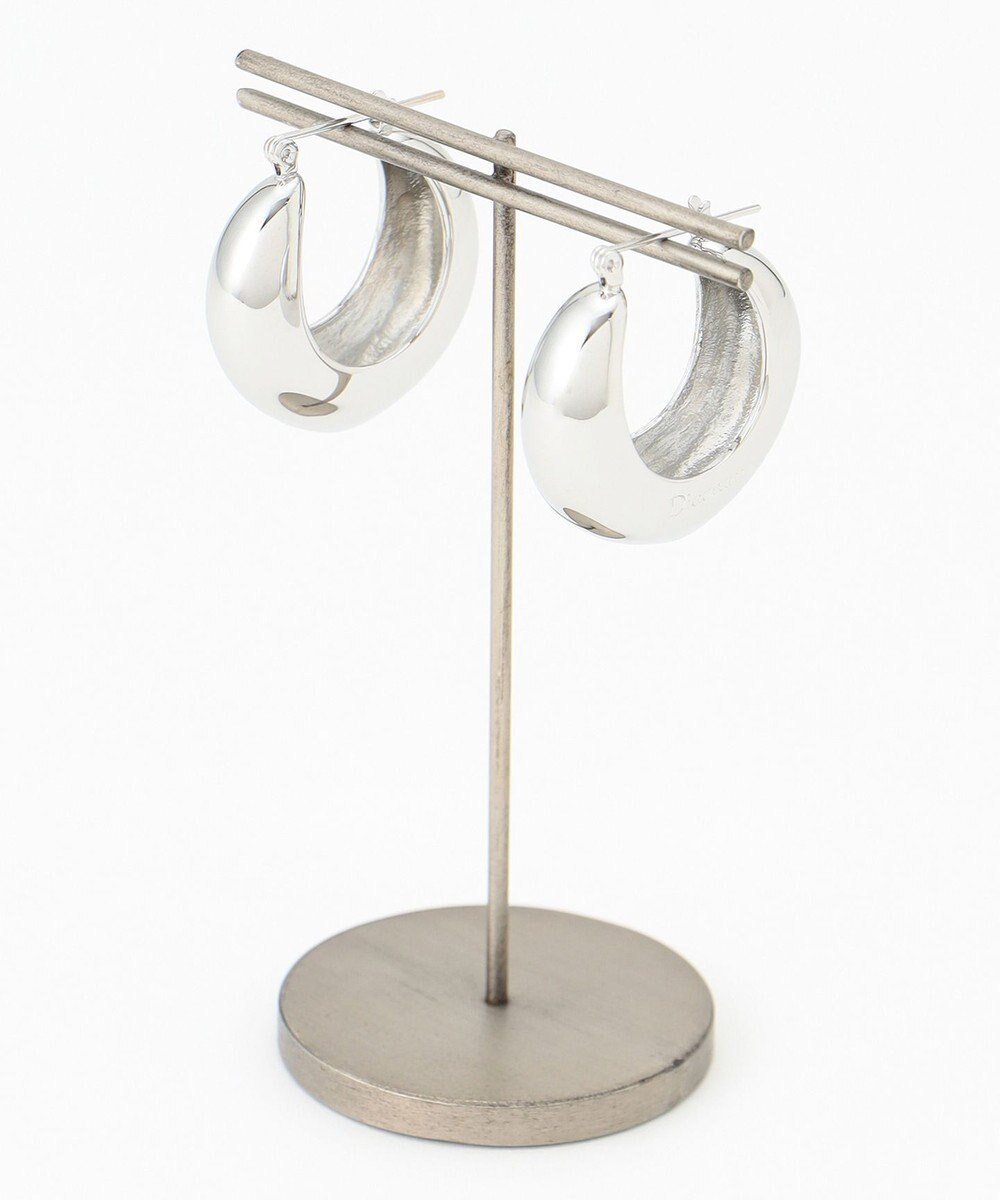 【グレース コンチネンタル/GRACE CONTINENTAL】のボリュームフープピアス インテリア・キッズ・メンズ・レディースファッション・服の通販 founy(ファニー) ファッション Fashion レディースファッション Fashion for Women アクセサリー Fashion Accessories トレンド Trend, Trending Now フォルム Silhouette, Form フープ Hoop, Hoop Earrings モチーフ Motif, Design Theme シルバー|ID: prp329100004859236 ipo3291000000035933845