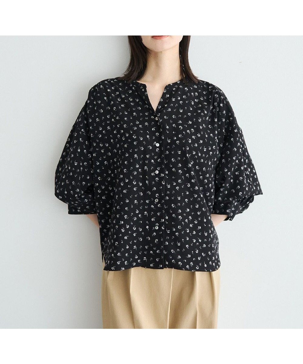 【イェッカ ヴェッカ/YECCA VECCA】の2wayボリューム袖花柄ブラウス インテリア・キッズ・メンズ・レディースファッション・服の通販 founy(ファニー) 　ファッション　Fashion　レディースファッション　Fashion for Women　トップス・カットソー　Cut & Sew Tops　シャツ・ブラウス・オフィスカジュアル　Elegant Blouses & Button-Ups　花柄・フラワープリント・モチーフ　Floral Prints & Motifs / Flower Pattern Tops　スキッパー　Skipper, Open Collar　フェミニン　Feminine, Girly　ポケット　Pocket, Pocket Detail　夏　Summer　春　Spring　S/S・春夏　SS, Spring/Summer, Warm Season　Black|ID: prp329100004859386 ipo3291000000035936504