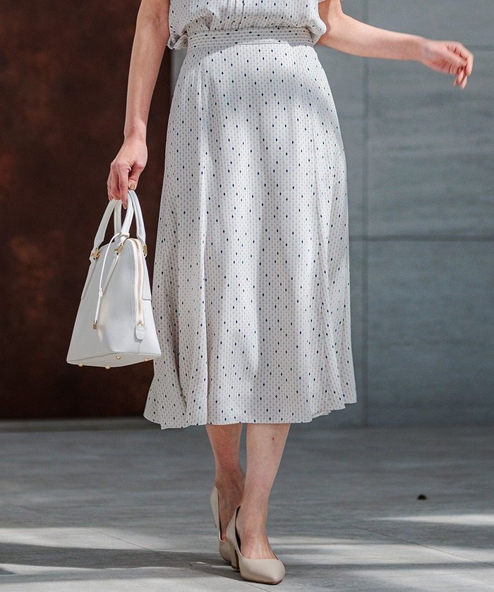 【23区/NIJYUSANKU】の【洗える】バックサテンアムンゼンレユールダイヤプリント スカート インテリア・キッズ・メンズ・レディースファッション・服の通販 founy(ファニー) https://founy.com/ ファッション Fashion レディースファッション Fashion for Women スカート Skirts バッグ Bags 2024年 2024 2024春夏・S/S Spring/Summer 2024 SS24 おすすめ Recommended / Our Picks プリント Print, Printed Pattern モチーフ Motif, Design Theme ランダム Random, Irregular エレガント 上品 Elegant 夏 Summer 春 Spring S/S・春夏 SS, Spring/Summer, Warm Season 洗える Machine Washable |ID: prp329100004859673 ipo3291000000035960442