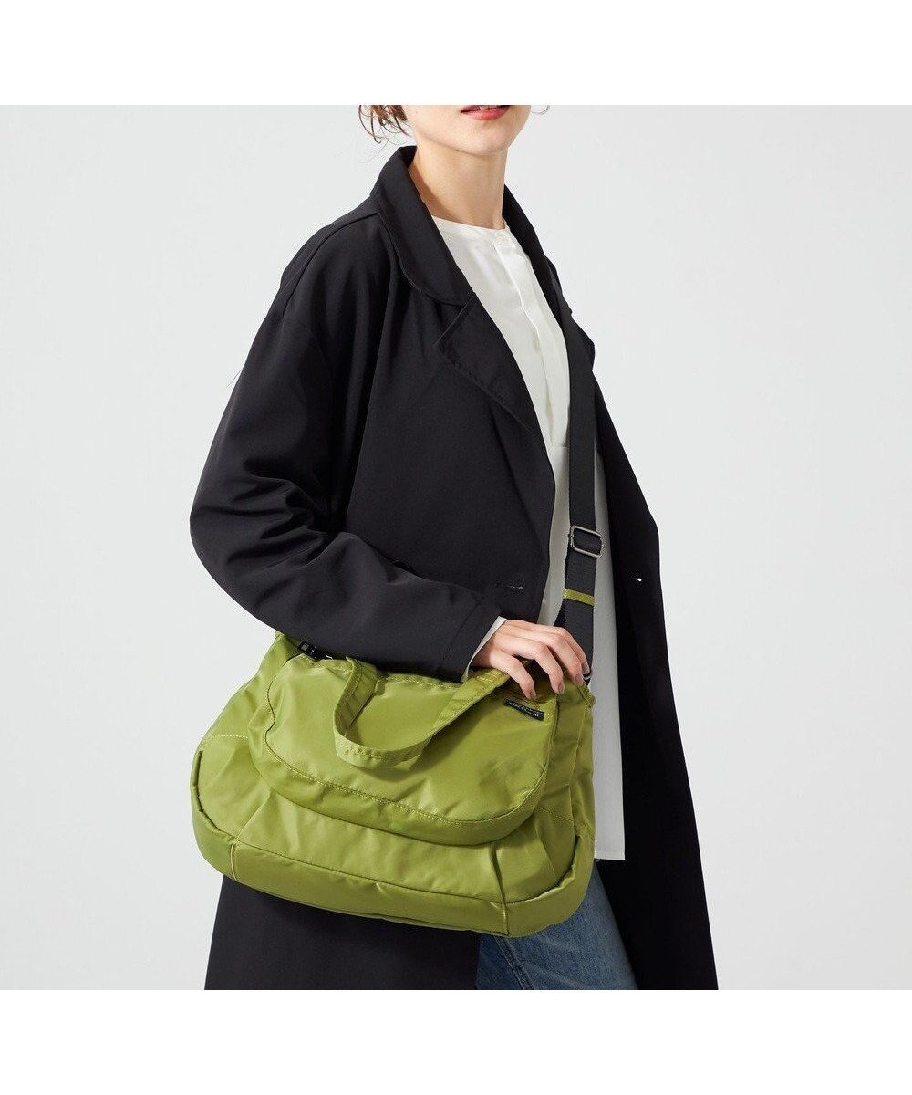 【イザック/Y'SACCS】の【Y SACCS vous et】立体ポケットクリテ2WAYトート インテリア・キッズ・メンズ・レディースファッション・服の通販 founy(ファニー) ファッション Fashion レディースファッション Fashion for Women バッグ Bags スマート Smart, Elegant トラベル Travel, Travel Gear ポケット Pocket, Pocket Detail 旅行 Travel 軽量 Lightweight, Ultra Light グリーン|ID: prp329100004859692 ipo3291000000035960960