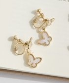 【メゾンドフルール/Maison de FLEUR】のバタフライシェルイヤリング Gold|ID: prp329100004859796 ipo3291000000035962778