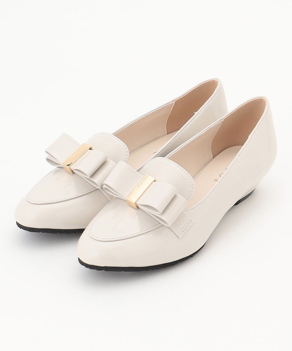 【トッカ/TOCCA】の【晴雨兼用】RIBBON LAUFER RAINSHOES ローファー インテリア・キッズ・メンズ・レディースファッション・服の通販 founy(ファニー) 　ファッション　Fashion　レディースファッション　Fashion for Women　エナメル　Patent Leather　エレガント 上品　Elegant　クッション　Cushion, Throw Pillow　ダブル　Double, Double-Breasted　トレンド　Trend, Trending Now　フェイクレザー　Faux Leather, PU Leather　フェミニン　Feminine, Girly　メタル　Metal, Metal Parts　リボン　Ribbon, Bow　リュクス　Luxury, Elegant, High-End, Chic　A/W・秋冬　Autumn/Winter　冬　Winter / This Winter　2024年　2024　ビジネス 仕事 通勤　Business / Work / Commuting　2024-2025秋冬・A/W　Autumn/Winter 2024–25 AW24–25　ホワイト系|ID: prp329100004860222 ipo3291000000035989814