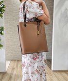 【スタイルコード/STYLE CODE】の【MERCURYDUO/マーキュリーデュオ】メタルアイレット 縦長トートバッグ 推し活ラージバッグ 縦長ショルダーバッグ キャメル|ID: prp329100004860251 ipo3291000000035990642