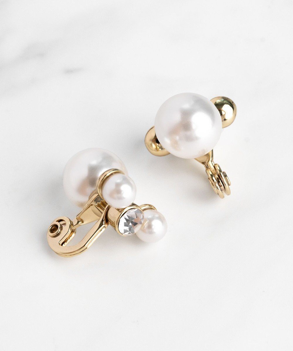 【トッカ/TOCCA】の【大人百花掲載】DOUBLE FACE PEARL EARRINGS イヤリング インテリア・キッズ・メンズ・レディースファッション・服の通販 founy(ファニー) 　ファッション　Fashion　レディースファッション　Fashion for Women　ジュエリー　Jewelry　ファッションリング　Fashion Rings　イヤリング・フープ・ドロップタイプ　Hoop, Drop & Clip Earrings　2025年　2025　2025春夏・S/S　Spring/Summer 2025 SS25　おすすめ　Recommended / Our Picks　アクセサリー　Fashion Accessories　イヤリング　Earrings　エレガント 上品　Elegant　シンプル　Simple, Minimal　セレモニー　Ceremony　パール　Pearl, Pearl Accent　ビジュー　Bijou, Jewel-like Accent　モダン　Modern, Contemporary　リバーシブル　Reversible, Two-Sided　夏　Summer　S/S・春夏　SS, Spring/Summer, Warm Season　ゴールド系|ID: prp329100004860258 ipo3291000000035990862