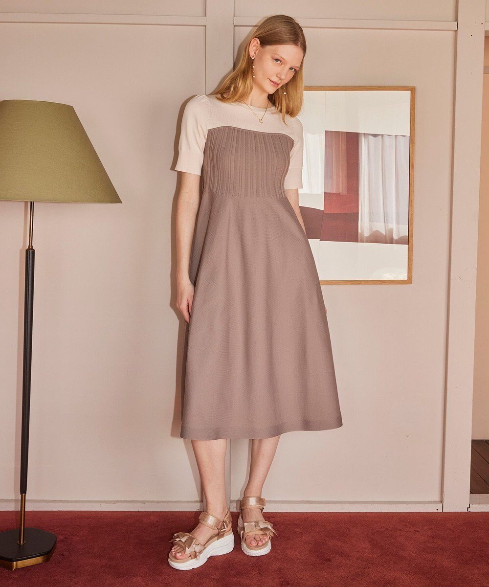 【トッカ/TOCCA】のBEA TOP KNIT DRESS ニットドレス インテリア・キッズ・メンズ・レディースファッション・服の通販 founy(ファニー) ファッション Fashion レディースファッション Fashion for Women ワンピース Dresses フォーマル・パーティードレス・結婚式用ドレス Elegant & Casual Dresses ニットワンピース Knit Dresses 2025年 2025 2025春夏・S/S Spring/Summer 2025 SS25 カーディガン Cardigan, Knitwear ジャケット Jacket, Outerwear ドレス Dress, One-Piece フィット Fit, Slim Fit フレア Flare, Flared リラックス Relax, Relaxed Fit 夏 Summer 春 Spring S/S・春夏 SS, Spring/Summer, Warm Season ベージュ|ID: prp329100004861418 ipo3291000000036030274