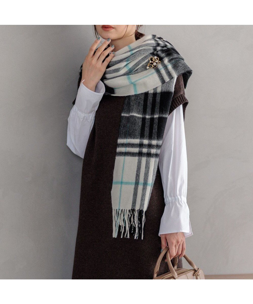 【組曲/KUMIKYOKU】のウールチェックストール インテリア・キッズ・メンズ・レディースファッション・服の通販 founy(ファニー) 　ファッション　Fashion　レディースファッション　Fashion for Women　ストール　Soft & Warm Scarves　マフラー・スヌード / 冬小物の定番　Scarves & Mufflers　ショール　Shawl, Wrap　ストール　Stole, Wrap　スヌード　Snood, Infinity Scarf　チェック　Check, Plaid, Tartan　ベーシック　Basic, Essential　マフラー　Scarf, Muffler　A/W・秋冬　Autumn/Winter　サックスブルー系|ID: prp329100004861446 ipo3291000000036031097