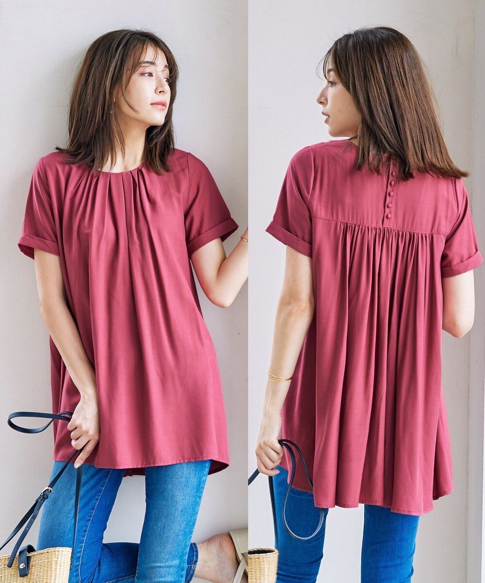 【ティアクラッセ/Tiaclasse】の【洗える】バックギャザーフレアチュニックブラウス インテリア・キッズ・メンズ・レディースファッション・服の通販 founy(ファニー) 　ファッション　Fashion　レディースファッション　Fashion for Women　トップス・カットソー　Cut & Sew Tops　シャツ・ブラウス・オフィスカジュアル　Elegant Blouses & Button-Ups　ウォッシャブル　Machine Washable　春　Spring　洗える　Machine Washable　カフス　Cuff Design　カーディガン　Cardigan, Knitwear　ギャザー　Gathered, Ruffled　チュニック　Tunic, Long Top　フレア　Flare, Flared　ポケット　Pocket, Pocket Detail　半袖　Short Sleeve, Half Sleeve　ヨーク　Yoke, Yoke Design　ラウンド　Round, Round Neck　ロング　Long, Long-Length　S/S・春夏　SS, Spring/Summer, Warm Season　再入荷　Restock / Back in Stock　夏　Summer　新作・新入荷　New Arrivals / New In　ピンク|ID: prp329100004861468 ipo3291000000036031896