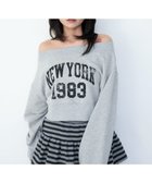 【ウィゴー/WEGO】のグラフィックオフショルショートスウェット 人気、トレンドファッション・服の通販 founy(ファニー) ファッション Fashion レディースファッション Fashion for Women トップス・カットソー Cut & Sew Tops レディースパーカー・カジュアルフーディー Casual Hoodies & Sweatshirts スウェット・クルーネックトップス Sweatshirts & Crewnecks / Relaxed Fit Sweat Tops インナー Innerwear 春 Spring 秋 Autumn カーゴパンツ Cargo Pants, Utility Pants キャミソール Camisole, Spaghetti Strap Top グラフィック Graphic, Graphic Design ショート Short, Short Length スウェット / スエット Sweatshirt, Sweatwear スマホ Smartphone, Mobile Device タンク Tank Top, Sleeveless Top ダウン Down, Puffer デコルテ Décolleté, Neckline トレンド Trend, Trending Now バランス Balance, Style Balance フェミニン Feminine, Girly フレア Flare, Flared ミニスカート Mini Skirt, Short Skirt 冬 Winter / This Winter S/S・春夏 SS, Spring/Summer, Warm Season おすすめ Recommended / Our Picks 夏 Summer thumbnail 杢グレー|ID: prp329100004861477 ipo3291000000036032291