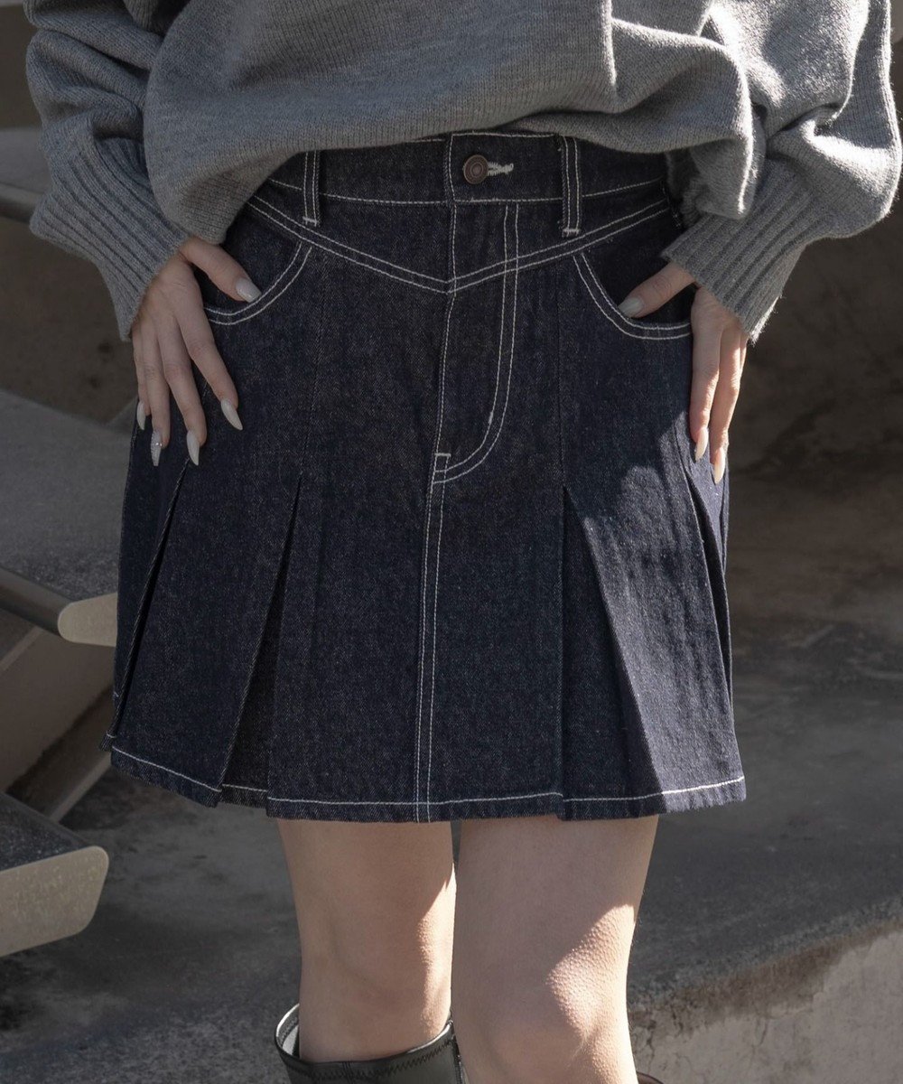 【ウィゴー/WEGO】のデニムプリーツミニスカート インテリア・キッズ・メンズ・レディースファッション・服の通販 founy(ファニー) 　ファッション　Fashion　レディースファッション　Fashion for Women　スカート　Skirts　デニムスカート・カジュアルスカート　Denim Skirts　ミニスカート　Mini Skirts　春　Spring　秋　Autumn　ショート　Short, Short Length　ジャケット　Jacket, Outerwear　スウェット / スエット　Sweatshirt, Sweatwear　スニーカー　Sneakers, Trainers　スマホ　Smartphone, Mobile Device　セットアップ　Set-Up, Coordinated Outfit　ソックス　Socks, Hosiery　デニム　Denim, Jeans Material　ビッグ　Big, Oversized　プリーツ　Pleats, Pleated　ミニスカート　Mini Skirt, Short Skirt　ロング　Long, Long-Length　冬　Winter / This Winter　S/S・春夏　SS, Spring/Summer, Warm Season　夏　Summer　デニムインディゴ|ID: prp329100004861482 ipo3291000000036032407