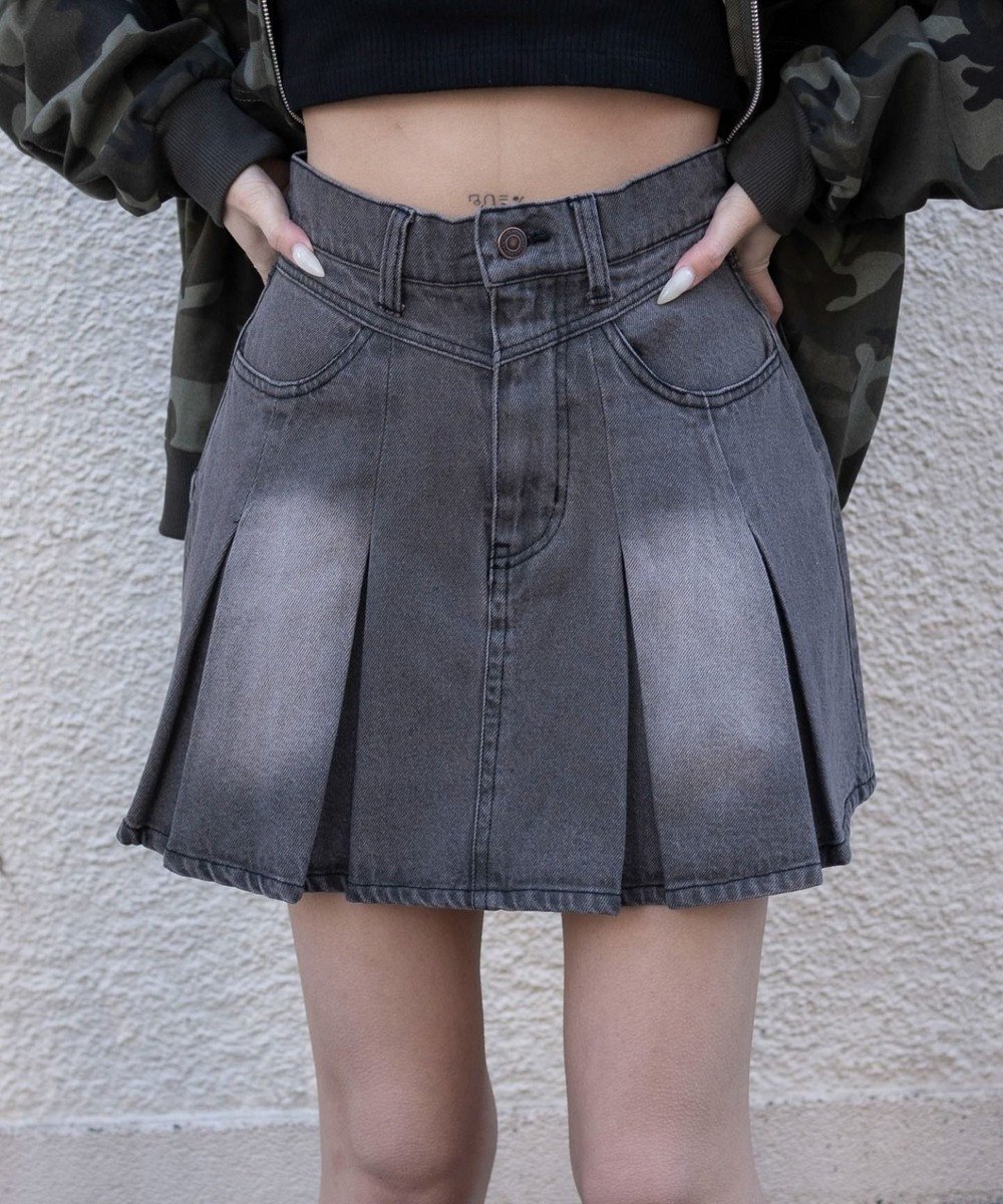 【ウィゴー/WEGO】のデニムプリーツミニスカート インテリア・キッズ・メンズ・レディースファッション・服の通販 founy(ファニー) 　ファッション　Fashion　レディースファッション　Fashion for Women　スカート　Skirts　デニムスカート・カジュアルスカート　Denim Skirts　ミニスカート　Mini Skirts　春　Spring　秋　Autumn　ショート　Short, Short Length　ジャケット　Jacket, Outerwear　スウェット / スエット　Sweatshirt, Sweatwear　スニーカー　Sneakers, Trainers　スマホ　Smartphone, Mobile Device　セットアップ　Set-Up, Coordinated Outfit　ソックス　Socks, Hosiery　デニム　Denim, Jeans Material　ビッグ　Big, Oversized　プリーツ　Pleats, Pleated　ミニスカート　Mini Skirt, Short Skirt　ロング　Long, Long-Length　冬　Winter / This Winter　S/S・春夏　SS, Spring/Summer, Warm Season　夏　Summer　グレー|ID: prp329100004861482 ipo3291000000036032412