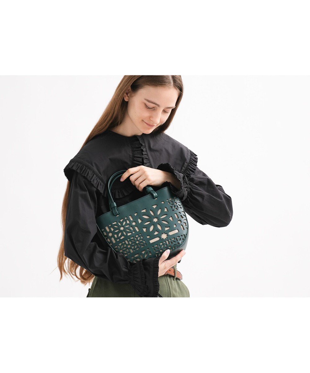 【ゲンテン/genten】のセイル カットワーク 手提げバッグ インテリア・キッズ・メンズ・レディースファッション・服の通販 founy(ファニー) ファッション Fashion レディースファッション Fashion for Women バッグ Bags イタリア Italy フランス France, French ワーク Workwear, Utility Style 人気 Popular, Best Seller ブルーグリーン|ID: prp329100004861822 ipo3291000000036062284