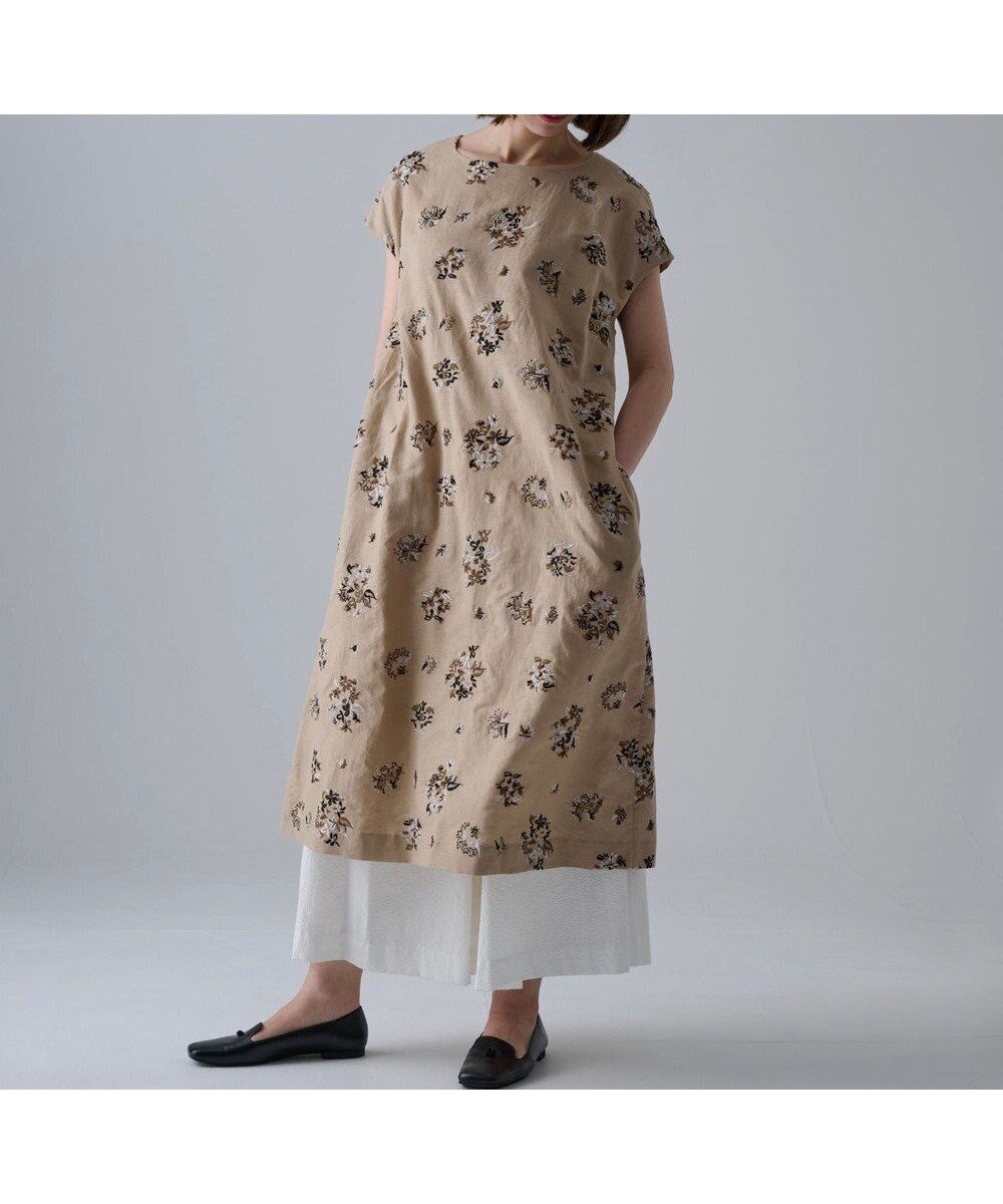 【ムーク/muuc】の〈コットン×リネン〉〈高品質なドライタッチ生地〉野小花刺繍ゆったりワンピース インテリア・キッズ・メンズ・レディースファッション・服の通販 founy(ファニー) 　ファッション　Fashion　レディースファッション　Fashion for Women　ワンピース　Dresses　春　Spring　キャンバス　Canvas, Canvas Fabric　定番　Standard, Basic Item　手編み　Hand-Knitted, Handmade Knit　パターン　Pattern, Design Print　リネン　Linen, Linen Fabric　S/S・春夏　SS, Spring/Summer, Warm Season　再入荷　Restock / Back in Stock　夏　Summer　ベージュ|ID: prp329100004862086 ipo3291000000036082920