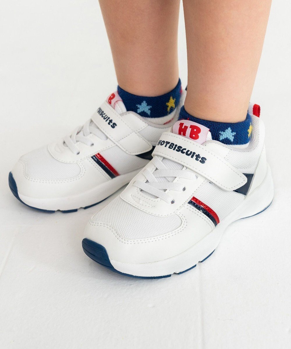 【ミキハウスホットビスケッツ/MIKI HOUSE HOT BISCUITS / KIDS】の【16-18cm】 スポーティ キッズシューズ インテリア・キッズ・メンズ・レディースファッション・服の通販 founy(ファニー) 　ファッション　Fashion　キッズファッション　Fashion for Kids　シューズ　Shoes, Footwear　シンプル　Simple, Minimal　スニーカー　Sneakers, Trainers　スポーティ　Sporty, Casual Athletic　メッシュ　Mesh, Net Fabric　ワンポイント　One Point, Statement Accent　白|ID: prp329100004862131 ipo3291000000036083890