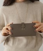 【イアクッチ/IACUCCI】のアバ ロングウォレット CERVO 人気、トレンドファッション・服の通販 founy(ファニー) ファッション Fashion レディースファッション Fashion for Women ミニ財布・二つ折り財布 Wallets & Card Cases シルバー Silver, Metallic Silver スクエア Square, Square Shape スマート Smart, Elegant 財布 Wallet, Purse トラベル Travel, Travel Gear 人気 Popular, Best Seller フォルム Silhouette, Form ポケット Pocket, Pocket Detail メタル Metal, Metal Parts ラップ Wrap, Wrap Design おすすめ Recommended / Our Picks 2024年 2024 2024-2025秋冬・A/W Autumn/Winter 2024–25 AW24–25 thumbnail トープ|ID: prp329100004862175 ipo3291000000036084708