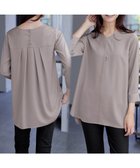 【ティアクラッセ/Tiaclasse】のラウンドスリットチュニック 人気、トレンドファッション・服の通販 founy(ファニー) ファッション Fashion レディースファッション Fashion for Women トップス・カットソー Cut & Sew Tops シャツ・ブラウス・オフィスカジュアル Elegant Blouses & Button-Ups アクセサリー Fashion Accessories 春 Spring 洗える Machine Washable 秋 Autumn カーディガン Cardigan, Knitwear サテン Satin, Glossy Fabric シンプル Simple, Minimal スリット Slit, Slit Detail センター Center, Center Line チュニック Tunic, Long Top 長袖 Long Sleeve, Full Sleeve パイピング Piping, Trim Design フロント Front, Front Design ベーシック Basic, Essential ポケット Pocket, Pocket Detail ラウンド Round, Round Neck S/S・春夏 SS, Spring/Summer, Warm Season 再入荷 Restock / Back in Stock おすすめ Recommended / Our Picks 夏 Summer エレガント 上品 Elegant 新作・新入荷 New Arrivals / New In thumbnail グレージュ|ID: prp329100004862224 ipo3291000000036085994