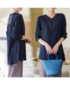 【ティアクラッセ/Tiaclasse】のラウンドスリットチュニック 人気、トレンドファッション・服の通販 founy(ファニー) ファッション Fashion レディースファッション Fashion for Women トップス・カットソー Cut & Sew Tops シャツ・ブラウス・オフィスカジュアル Elegant Blouses & Button-Ups アクセサリー Fashion Accessories 春 Spring 洗える Machine Washable 秋 Autumn カーディガン Cardigan, Knitwear サテン Satin, Glossy Fabric シンプル Simple, Minimal スリット Slit, Slit Detail センター Center, Center Line チュニック Tunic, Long Top 長袖 Long Sleeve, Full Sleeve パイピング Piping, Trim Design フロント Front, Front Design ベーシック Basic, Essential ポケット Pocket, Pocket Detail ラウンド Round, Round Neck S/S・春夏 SS, Spring/Summer, Warm Season 再入荷 Restock / Back in Stock おすすめ Recommended / Our Picks 夏 Summer エレガント 上品 Elegant 新作・新入荷 New Arrivals / New In thumbnail ネイビー|ID: prp329100004862224 ipo3291000000036085996