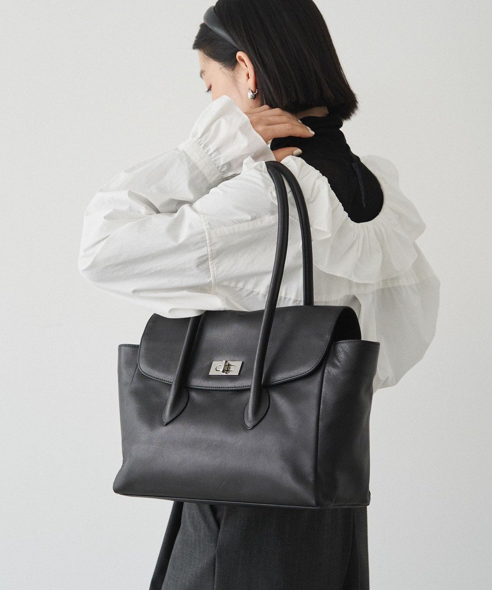 【ラシット/russet】の《@__serako.r__企画》ソフトレザーフラップトートバッグ(CE-1678) インテリア・キッズ・メンズ・レディースファッション・服の通販 founy(ファニー) ファッション Fashion レディースファッション Fashion for Women バッグ Bags アクセサリー Fashion Accessories シルバー Silver, Metallic Silver シンプル Simple, Minimal 財布 Wallet, Purse フラップ Flap, Flap Pocket ベーシック Basic, Essential ポケット Pocket, Pocket Detail マグネット Magnet, Magnetic Closure 再入荷 Restock / Back in Stock おすすめ Recommended / Our Picks 日本製 Made In Japan エレガント 上品 Elegant ビジネス 仕事 通勤 Business / Work / Commuting Black|ID: prp329100004862256 ipo3291000000036086756