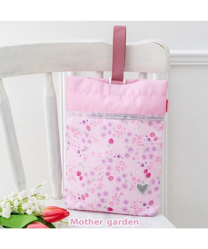 【マザーガーデン/Mother garden / KIDS】のマザーガーデン 野いちご シューズバッグ 《小花いちご柄》 インテリア・キッズ・メンズ・レディースファッション・服の通販 founy(ファニー) https://founy.com/ ファッション Fashion キッズファッション Fashion for Kids ガーデン Garden, Gardening シューズ Shoes, Footwear 入学式 Entrance Ceremony |ID: prp329100004862464 ipo3291000000036111658