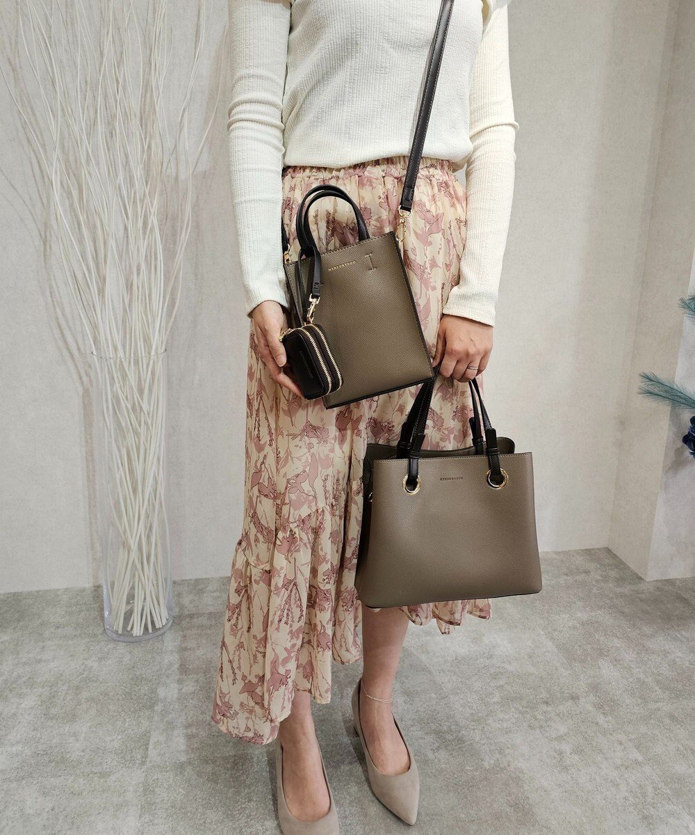 【スタイルコード/STYLE CODE】の【MERCURYDUO/マーキュリーデュオ】限定3点セット ①キーリング付両アオリハンドバッグ、②縦長ショルダーバッグパスポート入れ、③Wファスナースマートキーケース インテリア・キッズ・メンズ・レディースファッション・服の通販 founy(ファニー) 　ファッション　Fashion　レディースファッション　Fashion for Women　ショルダー　Shoulder, Shoulder Strap　シンプル　Simple, Minimal　スペシャル　Special, Limited Edition　スマート　Smart, Elegant　財布　Wallet, Purse　チェーン　Chain, Chain Strap　チャーム　Charm, Pendant　フェミニン　Feminine, Girly　ポケット　Pocket, Pocket Detail　エレガント 上品　Elegant　グレージュ|ID: prp329100004862575 ipo3291000000036114476
