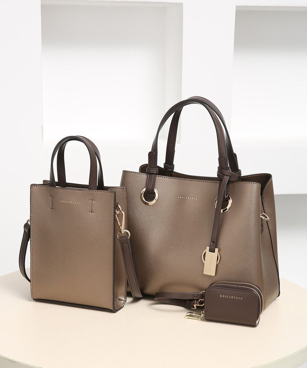 【スタイルコード/STYLE CODE】の【MERCURYDUO/マーキュリーデュオ】限定3点セット ①キーリング付両アオリハンドバッグ、②縦長ショルダーバッグパスポート入れ、③Wファスナースマートキーケース インテリア・キッズ・メンズ・レディースファッション・服の通販 founy(ファニー) 　ファッション　Fashion　レディースファッション　Fashion for Women　ショルダー　Shoulder, Shoulder Strap　シンプル　Simple, Minimal　スペシャル　Special, Limited Edition　スマート　Smart, Elegant　財布　Wallet, Purse　チェーン　Chain, Chain Strap　チャーム　Charm, Pendant　フェミニン　Feminine, Girly　ポケット　Pocket, Pocket Detail　エレガント 上品　Elegant　ブロンズ|ID: prp329100004862575 ipo3291000000036114491
