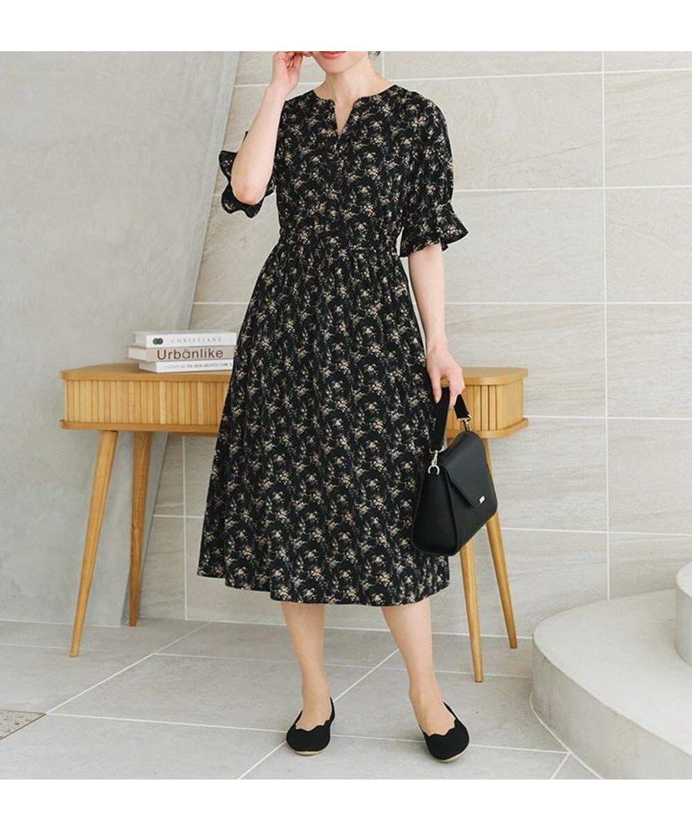 【ティアクラッセ/Tiaclasse】の【洗える】キャンディースリーブ花柄ワンピース インテリア・キッズ・メンズ・レディースファッション・服の通販 founy(ファニー) ファッション Fashion レディースファッション Fashion for Women ワンピース Dresses アクセサリー Fashion Accessories ウォッシャブル Machine Washable 春 Spring 洗える Machine Washable 秋 Autumn カーディガン Cardigan, Knitwear ギャザー Gathered, Ruffled スリーブ Sleeve, Long Sleeve / Short Sleeve チュニック Tunic, Long Top フェミニン Feminine, Girly フレア Flare, Flared フロント Front, Front Design ポケット Pocket, Pocket Detail 半袖 Short Sleeve, Half Sleeve 無地 Plain, Solid Color S/S・春夏 SS, Spring/Summer, Warm Season 再入荷 Restock / Back in Stock 夏 Summer 旅行 Travel エレガント 上品 Elegant 入学式 Entrance Ceremony 卒業式 Graduation Ceremony 新作・新入荷 New Arrivals / New In ブラック|ID: prp329100004862594 ipo3291000000036115178