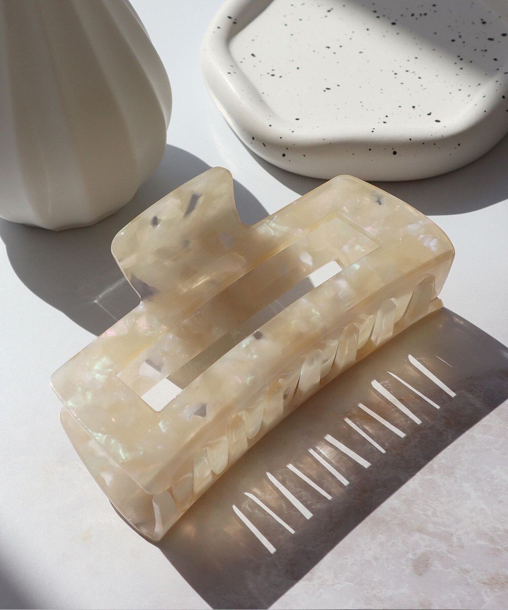 【ティアクラッセ/Tiaclasse】のシェルヘアクリップ インテリア・キッズ・メンズ・レディースファッション・服の通販 founy(ファニー) 　ファッション　Fashion　レディースファッション　Fashion for Women　シュシュ&ヘアアクセ/ヘアアレンジ　Scrunchies & Hair Accessories　アクセサリー　Fashion Accessories　カーディガン　Cardigan, Knitwear　スクエア　Square, Square Shape　チュニック　Tunic, Long Top　バレッタ　Barrette, Hair Clip　エレガント 上品　Elegant　再入荷　Restock / Back in Stock　新作・新入荷　New Arrivals / New In　シェルイエロ―|ID: prp329100004862661 ipo3291000000036117229