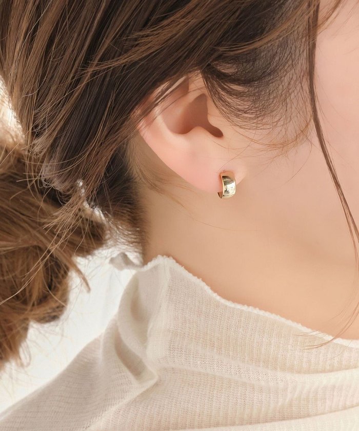 【フィービィー/phoebe】の【金属アレルギー対応】【痛くないシリーズ】モードミニマルフープライトフィットイヤリング ゴールド インテリア・キッズ・メンズ・レディースファッション・服の通販 founy(ファニー) https://founy.com/ ファッション Fashion レディースファッション Fashion for Women ジュエリー Jewelry ファッションリング Fashion Rings イヤリング・フープ・ドロップタイプ Hoop, Drop & Clip Earrings おすすめ Recommended / Our Picks アクセサリー Fashion Accessories イヤリング Earrings イヤーカフ Ear Cuffs シルバー Silver, Metallic Silver シンプル Simple, Minimal フープ Hoop, Hoop Earrings ベーシック Basic, Essential ローズ Rose, Rose Motif 軽量 Lightweight, Ultra Light |ID: prp329100004862662 ipo3291000000036117252