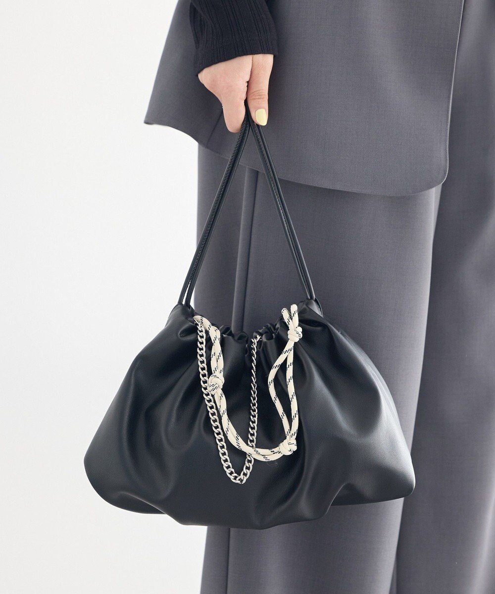 【アースミュージックアンドエコロジー/earth music&ecology】のマルチWAY巾着バッグ インテリア・キッズ・メンズ・レディースファッション・服の通販 founy(ファニー) 　ファッション　Fashion　レディースファッション　Fashion for Women　バッグ　Bags　おすすめ　Recommended / Our Picks　アクセサリー　Fashion Accessories　コンパクト　Compact, Small Size　シンプル　Simple, Minimal　スマート　Smart, Elegant　チェーン　Chain, Chain Strap　フォルム　Silhouette, Form　ポーチ　Pouch, Small Case　エレガント 上品　Elegant　巾着　Drawstring Bag, Kinchaku　財布　Wallet, Purse　Black|ID: prp329100004862696 ipo3291000000036117861