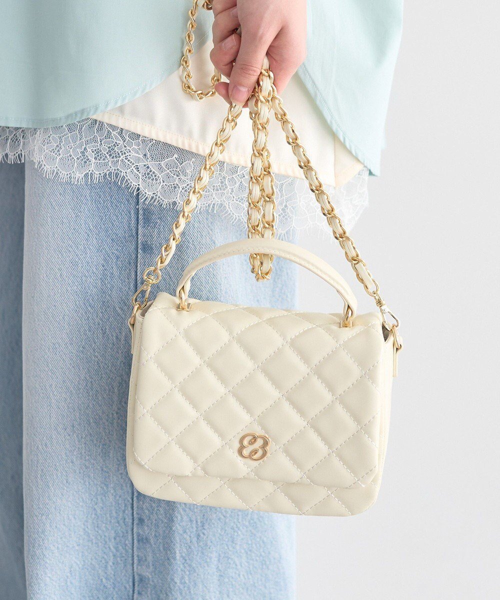 【アースミュージックアンドエコロジー/earth music&ecology】の【2WAY】チェーンコンパクトバッグ インテリア・キッズ・メンズ・レディースファッション・服の通販 founy(ファニー) ファッション Fashion レディースファッション Fashion for Women バッグ Bags おすすめ Recommended / Our Picks キルティング Quilted, Quilting コンパクト Compact, Small Size ショルダー Shoulder, Shoulder Strap シンプル Simple, Minimal チェーン Chain, Chain Strap エレガント 上品 Elegant Ivory|ID: prp329100004862771 ipo3291000000036118525