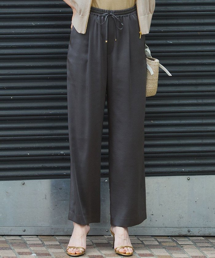 【23区/NIJYUSANKU】の【Oggi9月号掲載/撥水加工】スムースサテン タック ワイド パンツ インテリア・キッズ・メンズ・レディースファッション・服の通販 founy(ファニー) https://founy.com/ 雑誌掲載アイテム Magazine Picks & Fashion Features ファッション雑誌 Fashion Magazines オッジ Oggi ファッション Fashion レディースファッション Fashion for Women パンツ Pants & Trousers 春 Spring 9月号 September Issue サテン Satin, Glossy Fabric シンプル Simple, Minimal ストレッチ Stretch, Stretchy Fabric 雑誌 Magazine, Fashion Magazine ドレープ Drape, Draping Fabric フロント Front, Front Design ブライト Bright, Shiny リネン Linen, Linen Fabric ワイド Wide, Wide Fit S/S・春夏 SS, Spring/Summer, Warm Season 夏 Summer エレガント 上品 Elegant 2025年 2025 2025春夏・S/S Spring/Summer 2025 SS25 |ID: prp329100004862953 ipo3291000000036149818