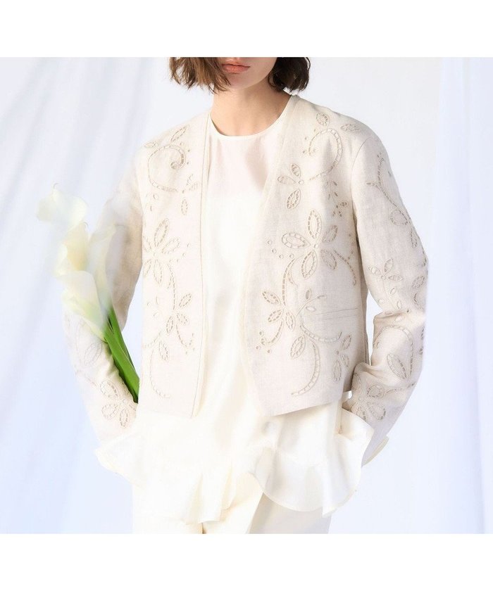 【23区/NIJYUSANKU】の【GOLD LABEL/見上愛さん着用】リネンエンブロイダリー ノーカラージャケット インテリア・キッズ・メンズ・レディースファッション・服の通販 founy(ファニー) https://founy.com/ ファッション Fashion レディースファッション Fashion for Women アウター Coat / Outerwear Collection レディースジャケット・軽アウター Jackets ノーカラージャケット / シンプル上品コーデ Collarless Jackets オーガンジー Organza Fabric 春 Spring コレクション Collection, Seasonal Line コンパクト Compact, Small Size シンプル Simple, Minimal ジャケット Jacket, Outerwear スマート Smart, Elegant リネン Linen, Linen Fabric ワイド Wide, Wide Fit S/S・春夏 SS, Spring/Summer, Warm Season 夏 Summer エレガント 上品 Elegant 2026年 2026 |ID: prp329100004863151 ipo3291000000036155543