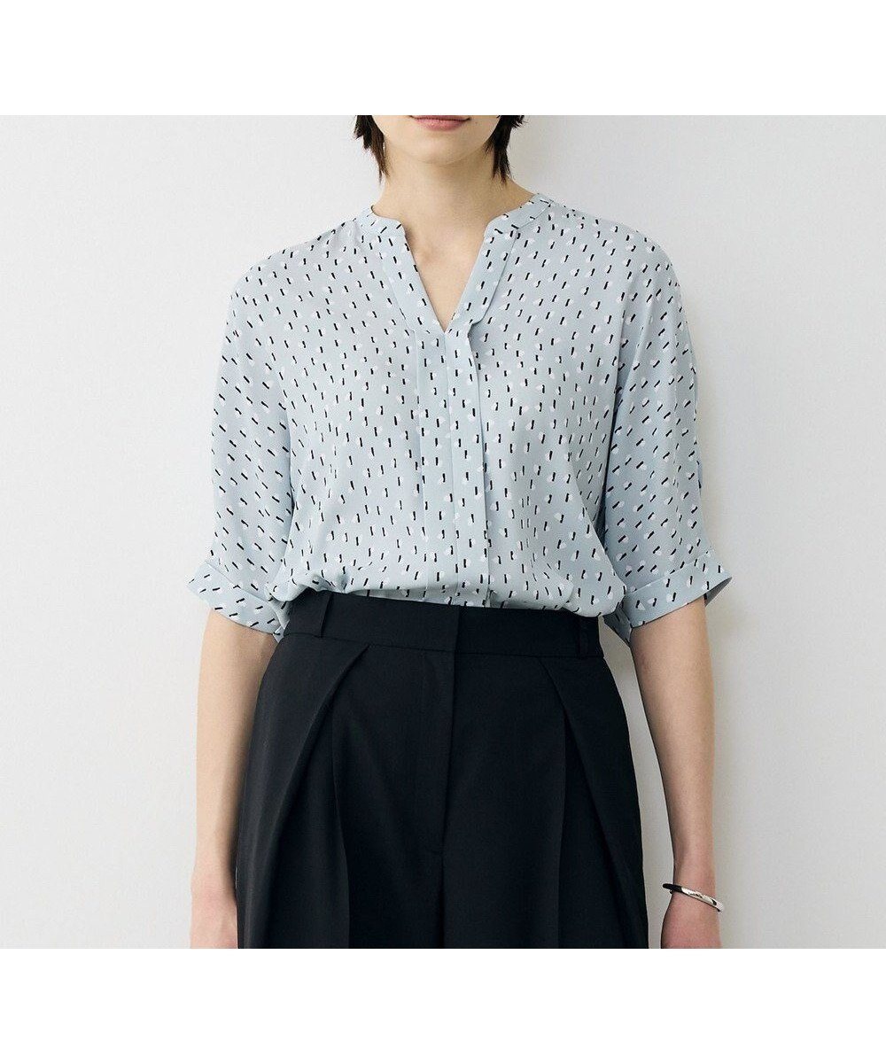 【アイシービー/iCB】の【先行予約・WEB限定】BackSatinAmunzen 5分袖キーネックブラウス インテリア・キッズ・メンズ・レディースファッション・服の通販 founy(ファニー) 　ファッション　Fashion　レディースファッション　Fashion for Women　トップス・カットソー　Cut & Sew Tops　シャツ・ブラウス・オフィスカジュアル　Elegant Blouses & Button-Ups　春　Spring　今季　This Season, Current Season　サテン　Satin, Glossy Fabric　人気　Popular, Best Seller　プリント　Print, Printed Pattern　ワーク　Workwear, Utility Style　S/S・春夏　SS, Spring/Summer, Warm Season　夏　Summer　エレガント 上品　Elegant　2026年　2026　:サックスグレー×ミックスモチーフドット|ID: prp329100004863370 ipo3291000000036156971
