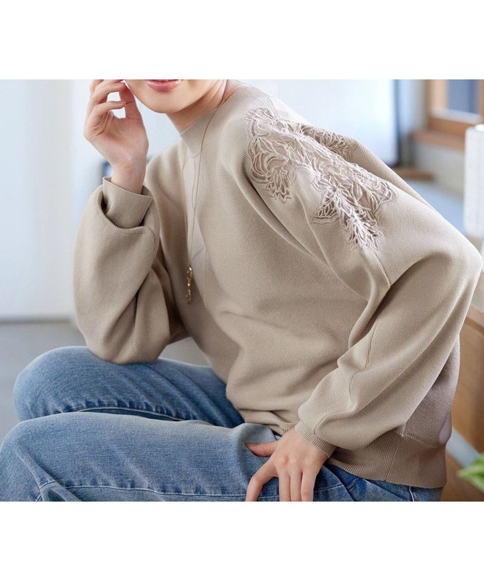 【ティアクラッセ/Tiaclasse】の肩レースドルマンニットトップス インテリア・キッズ・メンズ・レディースファッション・服の通販 founy(ファニー) https://founy.com/ ファッション Fashion レディースファッション Fashion for Women トップス・カットソー Cut & Sew Tops ニット Knit Tops & Sweaters ウォッシャブル Machine Washable 春 Spring 洗える Machine Washable 秋 Autumn シアー Sheer, See-Through シューズ Shoes, Footwear セーター Sweater, Knitwear チュニック Tunic, Long Top 長袖 Long Sleeve, Full Sleeve バランス Balance, Style Balance フラワー Flower, Floral ポケット Pocket, Pocket Detail モチーフ Motif, Design Theme レース Lace, Lace Fabric S/S・春夏 SS, Spring/Summer, Warm Season 再入荷 Restock / Back in Stock 夏 Summer エレガント 上品 Elegant 新作・新入荷 New Arrivals / New In |ID: prp329100004863499 ipo3291000000036157660