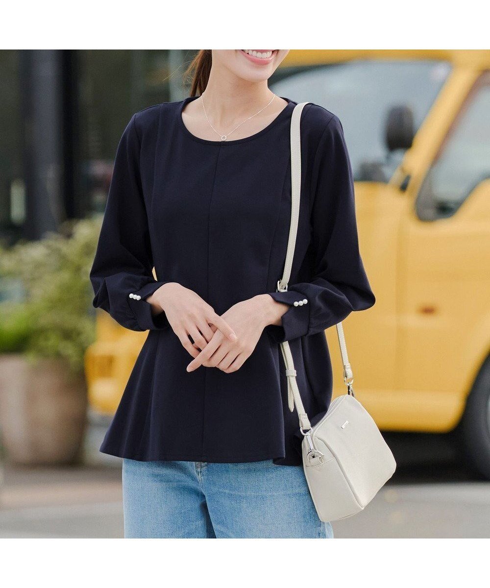 【ティアクラッセ/Tiaclasse】の【洗える】袖パールポンチフレアトップス インテリア・キッズ・メンズ・レディースファッション・服の通販 founy(ファニー) 　ファッション　Fashion　レディースファッション　Fashion for Women　トップス・カットソー　Cut & Sew Tops　カットソー　Cut and Sewn Top　カフス　Cuff Design　シンプル　Simple, Minimal　スリット　Slit, Slit Detail　スリーブ　Sleeve, Long Sleeve / Short Sleeve　デニム　Denim, Jeans Material　パール　Pearl, Pearl Accent　ペプラム　Peplum, Flared Hem　ラウンド　Round, Round Neck　エレガント 上品　Elegant　夏　Summer　S/S・春夏　SS, Spring/Summer, Warm Season　洗える　Machine Washable　A/W・秋冬　Autumn/Winter　ネイビー|ID: prp329100004863701 ipo3291000000036177957