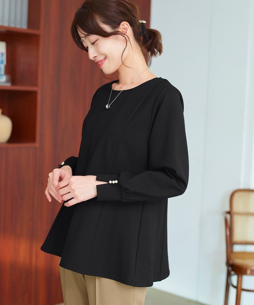 【ティアクラッセ/Tiaclasse】の【洗える】袖パールポンチフレアトップス インテリア・キッズ・メンズ・レディースファッション・服の通販 founy(ファニー) 　ファッション　Fashion　レディースファッション　Fashion for Women　トップス・カットソー　Cut & Sew Tops　カットソー　Cut and Sewn Top　カフス　Cuff Design　シンプル　Simple, Minimal　スリット　Slit, Slit Detail　スリーブ　Sleeve, Long Sleeve / Short Sleeve　デニム　Denim, Jeans Material　パール　Pearl, Pearl Accent　ペプラム　Peplum, Flared Hem　ラウンド　Round, Round Neck　エレガント 上品　Elegant　夏　Summer　S/S・春夏　SS, Spring/Summer, Warm Season　洗える　Machine Washable　A/W・秋冬　Autumn/Winter　ブラック|ID: prp329100004863701 ipo3291000000036177963