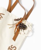 【23区/NIJYUSANKU】のVIOLAd ORO アクリル コード マルチパーツ バッグチャーム 人気、トレンドファッション・服の通販 founy(ファニー) ファッション Fashion レディースファッション Fashion for Women ミニ財布・二つ折り財布 Wallets & Card Cases アクリル Acrylic Material イタリア Italy キーホルダー Keychain, Key Holder シルバー Silver, Metallic Silver シンプル Simple, Minimal 財布 Wallet, Purse チェーン Chain, Chain Strap チャーム Charm, Pendant 人気 Popular, Best Seller バランス Balance, Style Balance ミックス Mix, Mixed Style レオパード Leopard, Animal Print S/S・春夏 SS, Spring/Summer, Warm Season 夏 Summer 2026年 2026 thumbnail ホワイト系|ID: prp329100004864348 ipo3291000000036201810