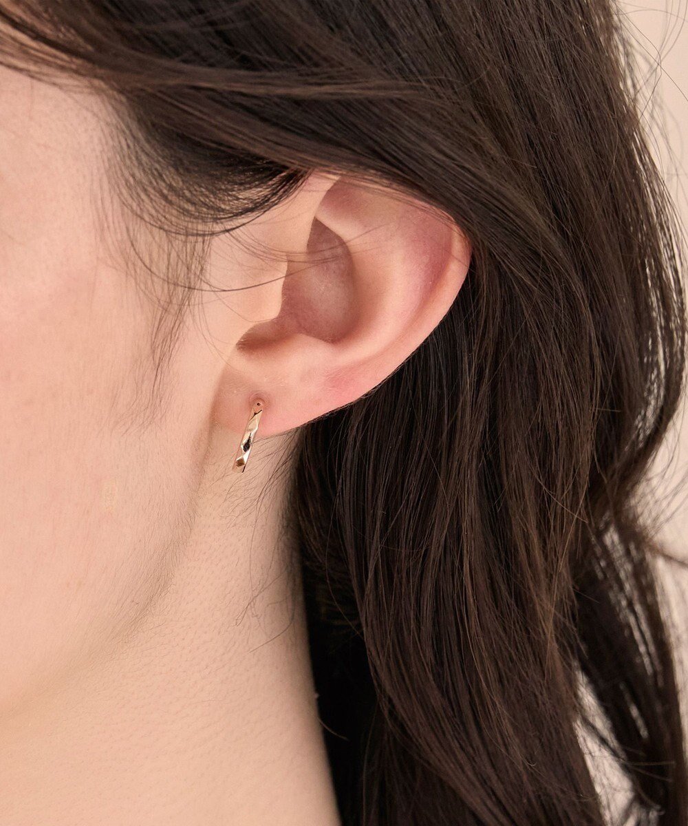 【フィービィー/phoebe】の〈金属アレルギー対応〉スパークフープセラミックポストピアス シンプル/フープピアス インテリア・キッズ・メンズ・レディースファッション・服の通販 founy(ファニー) 　ファッション　Fashion　レディースファッション　Fashion for Women　アクセサリー　Fashion Accessories　シンプル　Simple, Minimal　バランス　Balance, Style Balance　フープ　Hoop, Hoop Earrings　メタル　Metal, Metal Parts　モチーフ　Motif, Design Theme　エレガント 上品　Elegant　人気　Popular, Best Seller　シャンパンゴールド|ID: prp329100004864376 ipo3291000000036202147