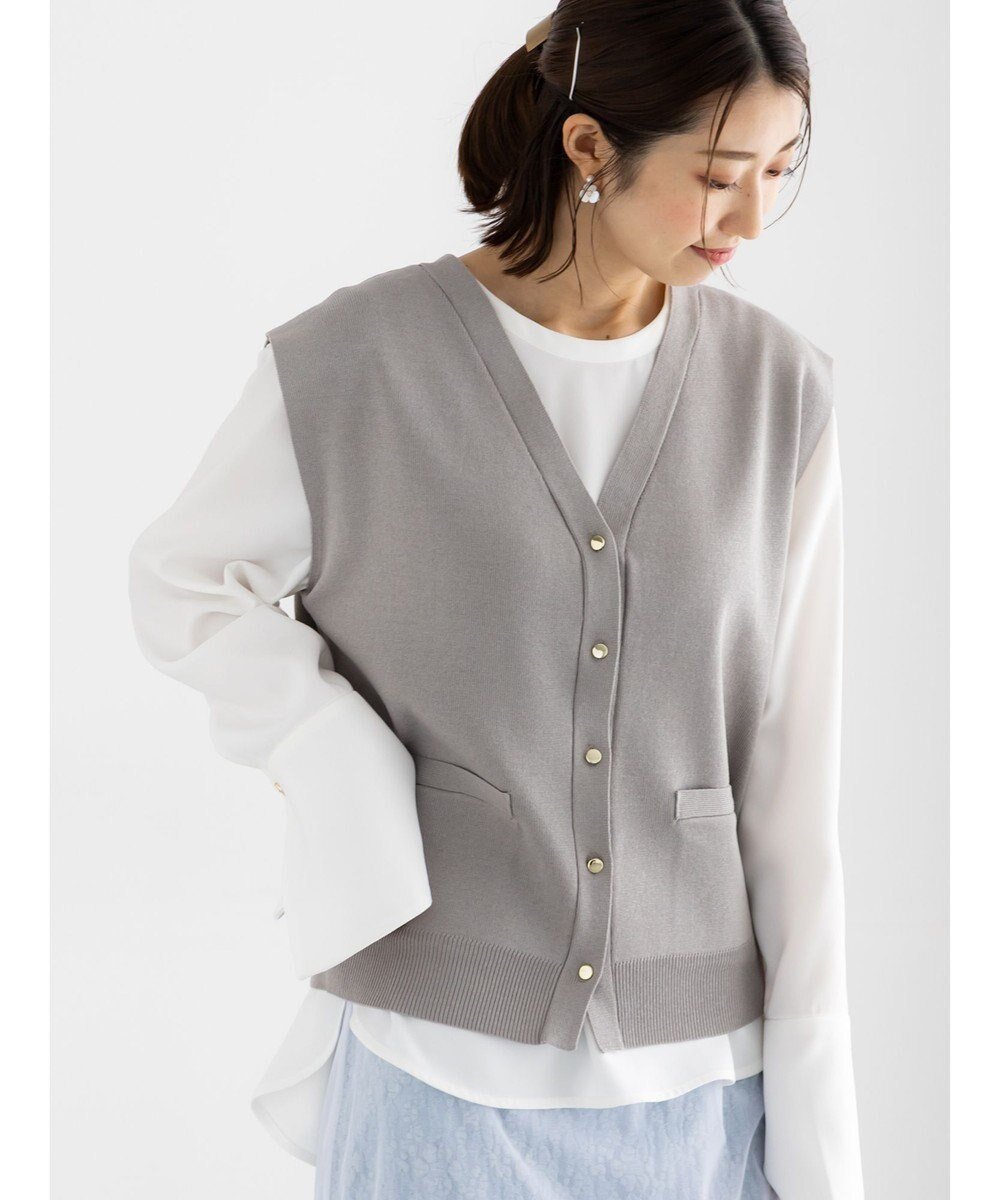 【テチチ/Te chichi】の総針ポケット付きVネックベスト《2026 spring catalog item》 インテリア・キッズ・メンズ・レディースファッション・服の通販 founy(ファニー) 　ファッション　Fashion　レディースファッション　Fashion for Women　アウター　Coat / Outerwear Collection　トップス・カットソー　Cut & Sew Tops　ニット　Knit Tops & Sweaters　ベスト&ジレ / 重ね着スタイル　Vests & Gilets　Vネックトップス　V-Neck Tops / V-Cut Neckline Shirts　2026年　2026　インナー　Innerwear　キャミソール　Camisole, Spaghetti Strap Top　セーター　Sweater, Knitwear　フロント　Front, Front Design　ベスト　Vest, Waistcoat　ポケット　Pocket, Pocket Detail　メタル　Metal, Metal Parts　リラックス　Relax, Relaxed Fit　ロング　Long, Long-Length　エレガント 上品　Elegant　夏　Summer　春　Spring　S/S・春夏　SS, Spring/Summer, Warm Season　A/W・秋冬　Autumn/Winter　グレー|ID: prp329100004864435 ipo3291000000036202932