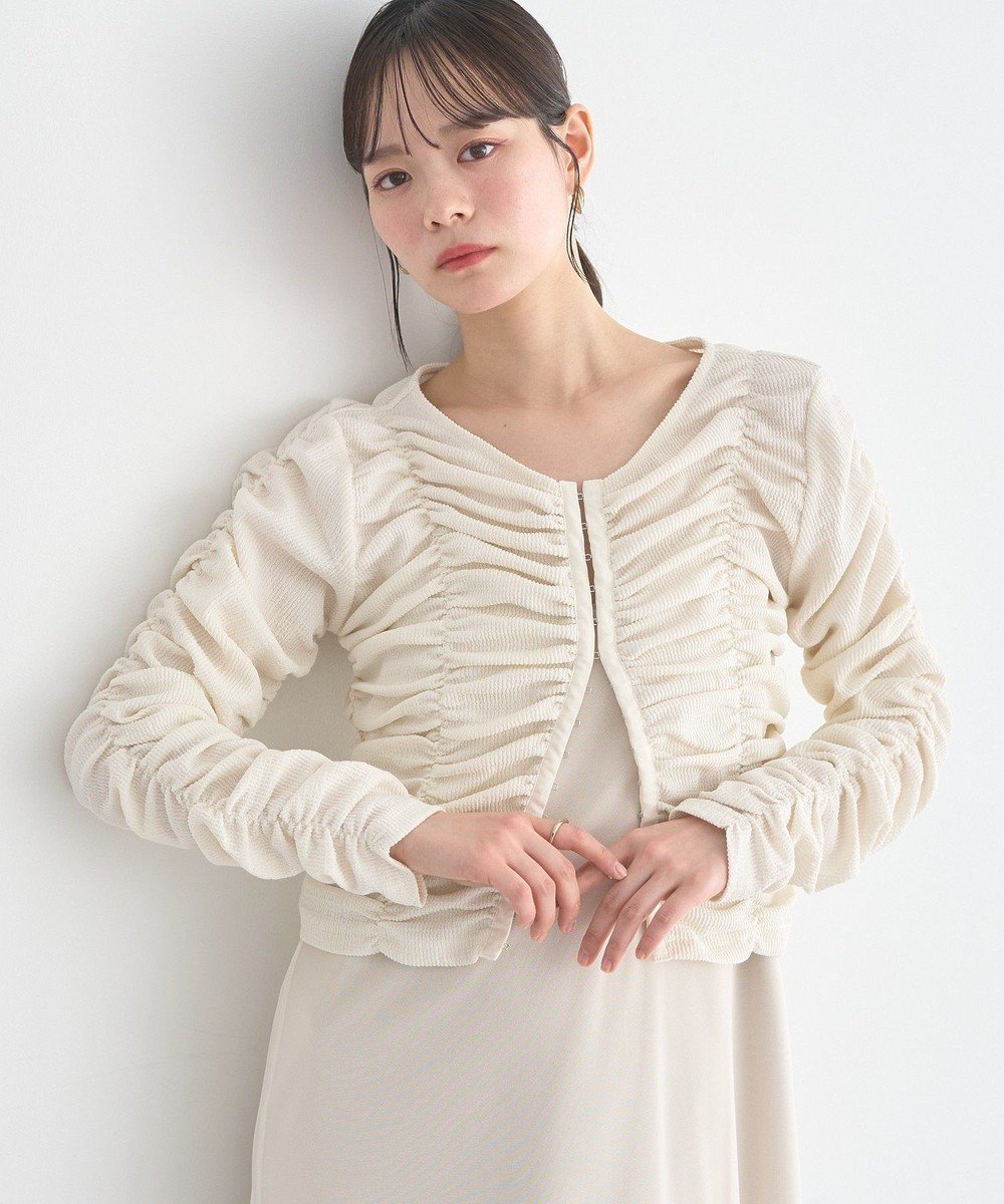 【アースミュージックアンドエコロジー/earth music&ecology】のフロントホックシャーリングトップス インテリア・キッズ・メンズ・レディースファッション・服の通販 founy(ファニー) 　ファッション　Fashion　レディースファッション　Fashion for Women　トップス・カットソー　Cut & Sew Tops　カーディガン・羽織り　Layered Style Cardigans　インナー　Innerwear　カーディガン　Cardigan, Knitwear　シャーリング　Shirring, Ruched　シンプル　Simple, Minimal　ジャケット　Jacket, Outerwear　フィット　Fit, Slim Fit　フロント　Front, Front Design　ボトム　Bottoms, Lower Wear　ポケット　Pocket, Pocket Detail　ランジェリー　Lingerie, Intimate Wear　エレガント 上品　Elegant　夏　Summer　春　Spring　S/S・春夏　SS, Spring/Summer, Warm Season　Ivory|ID: prp329100004864481 ipo3291000000036203625