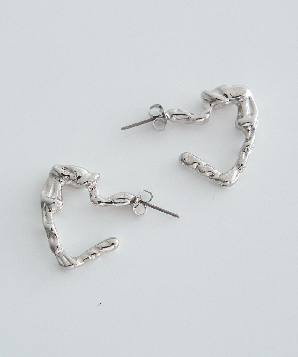 【アースミュージックアンドエコロジー/earth music&ecology】のメタリックハートフープピアス インテリア・キッズ・メンズ・レディースファッション・服の通販 founy(ファニー) 　ファッション　Fashion　レディースファッション　Fashion for Women　アクセサリー　Fashion Accessories　シンプル　Simple, Minimal　トレンド　Trend, Trending Now　フープ　Hoop, Hoop Earrings　エレガント 上品　Elegant　Silver|ID: prp329100004864484 ipo3291000000036203663