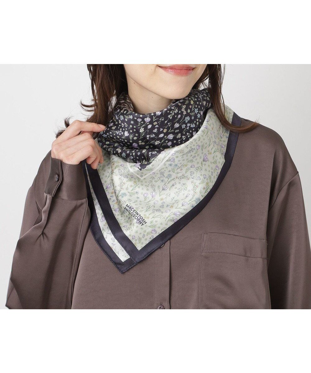 【ムーンバット/MOONBAT】の【シルク100%】MACKINTOSH PHILOSOPHY(マッキントッシュ フィロソフィー)小花柄 シルクプリントスカーフ 日本製 68cm×68cm UV対策 インテリア・キッズ・メンズ・レディースファッション・服の通販 founy(ファニー) ファッション Fashion レディースファッション Fashion for Women クラシック Classic, Timeless Style コレクション Collection, Seasonal Line シルク Silk, 100% Silk スカーフ Scarf, Neckwear バンダナ Bandana, Head Scarf フレーム Frame, Outline メンズ Men's, Menswear モダン Modern, Contemporary 日本製 Made In Japan ベージュ|ID: prp329100004864488 ipo3291000000036203720