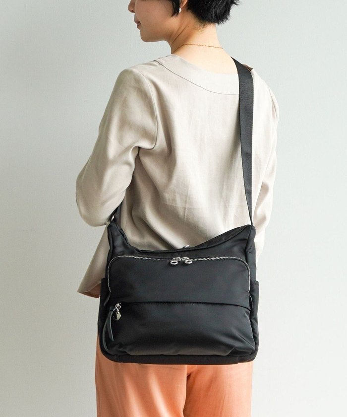 【エースバッグズアンドラゲッジ/ACE BAGS & LUGGAGE】のPROGRES サージュ ショルダーバッグ 68373 プログレ インテリア・キッズ・メンズ・レディースファッション・服の通販 founy(ファニー) https://founy.com/ ファッション Fashion レディースファッション Fashion for Women エレガント 上品 Elegant クッション Cushion, Throw Pillow シンプル Simple, Minimal チャーム Charm, Pendant トラベル Travel, Travel Gear フロント Front, Front Design ポケット Pocket, Pocket Detail リボン Ribbon, Bow |ID: prp329100004866148 ipo3291000000036223717