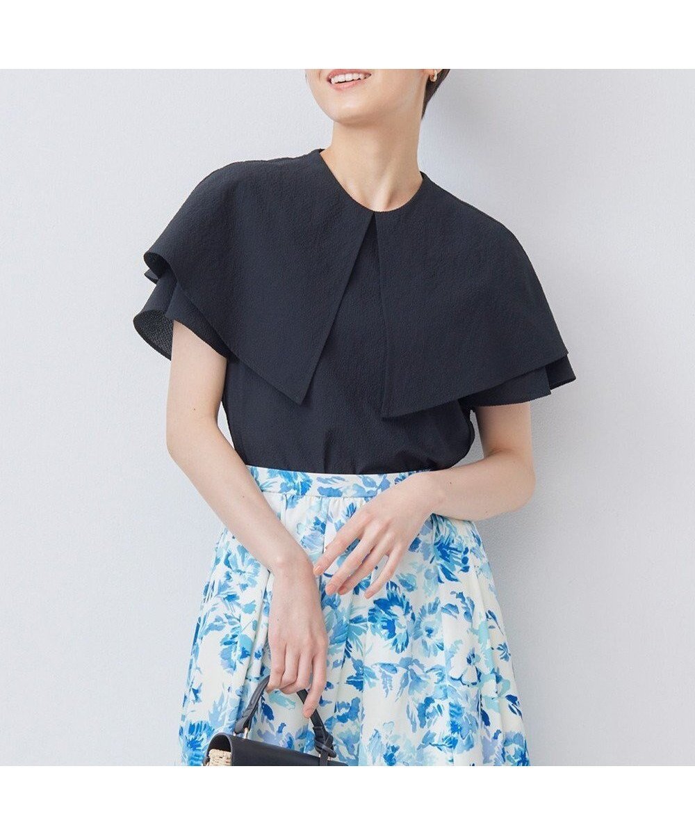 【組曲/KUMIKYOKU】のサッカーストレッチ 襟付きブラウス インテリア・キッズ・メンズ・レディースファッション・服の通販 founy(ファニー) 　ファッション　Fashion　レディースファッション　Fashion for Women　トップス・カットソー　Cut & Sew Tops　シャツ・ブラウス・オフィスカジュアル　Elegant Blouses & Button-Ups　春　Spring　ギンガム　Gingham, Gingham Fabric　サッカー　Seersucker, Summer Fabric　ストレッチ　Stretch, Stretchy Fabric　スリット　Slit, Slit Detail　パターン　Pattern, Design Print　フリル　Frill, Ruffle　フロント　Front, Front Design　ボトム　Bottoms, Lower Wear　S/S・春夏　SS, Spring/Summer, Warm Season　夏　Summer　ブラック系|ID: prp329100004866160 ipo3291000000036224016